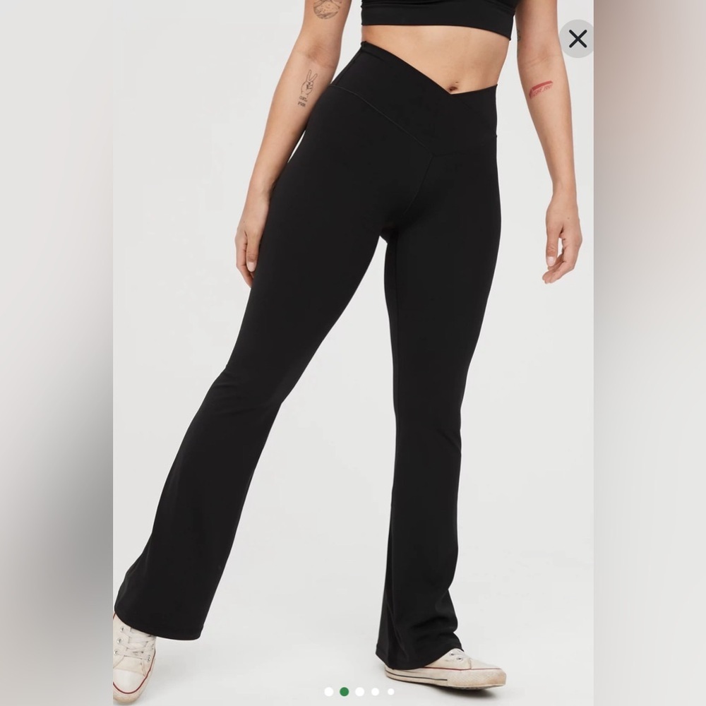 Aerie Women's Black Flare Pants